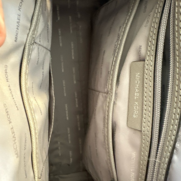 Michael korks , basically new I never used honestly , is in perfect condition - Picture 6 of 9